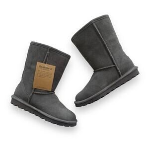 BearPaw Elle Short 8 Inch Gray Classic Suede Cozy Winter Boots Size 6
